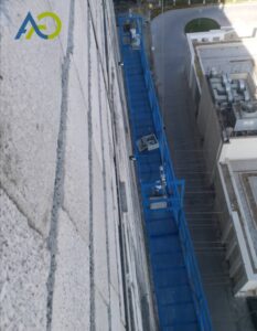 نمای نزدیک از پلتفرم یا سبد 4 متری بالابر نما