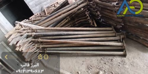 دپوی ۵۰۰ عدد شمع فلزی ۴.۵ متری در کرمان