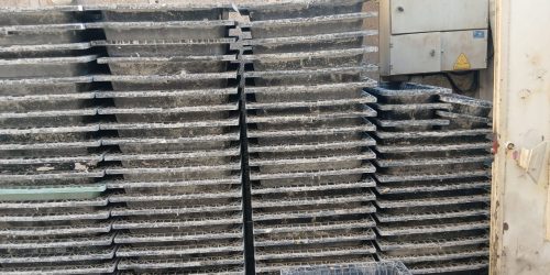 قالب های پلاستیکی وافل 75 سانتی در حد نو